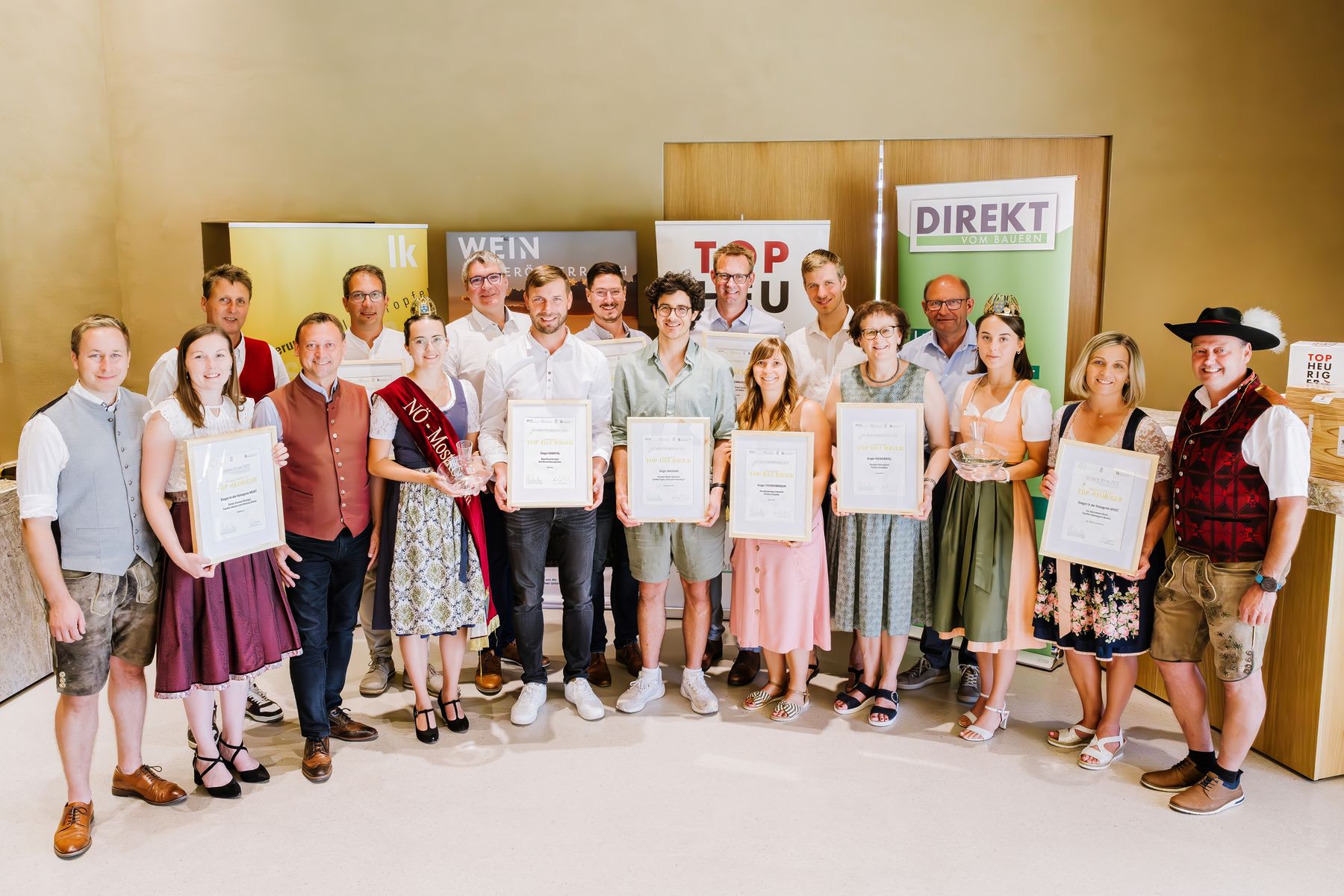 Sonderpreis Gruppenfoto (c) LWmedia, Leonardo Ramirez.jpg © LWmedia/Leonardo Ramirez Sonderpreis Gruppenfoto (c) LWmedia, Leonardo Ramirez.jpg © LWmedia/Leonardo Ramirez