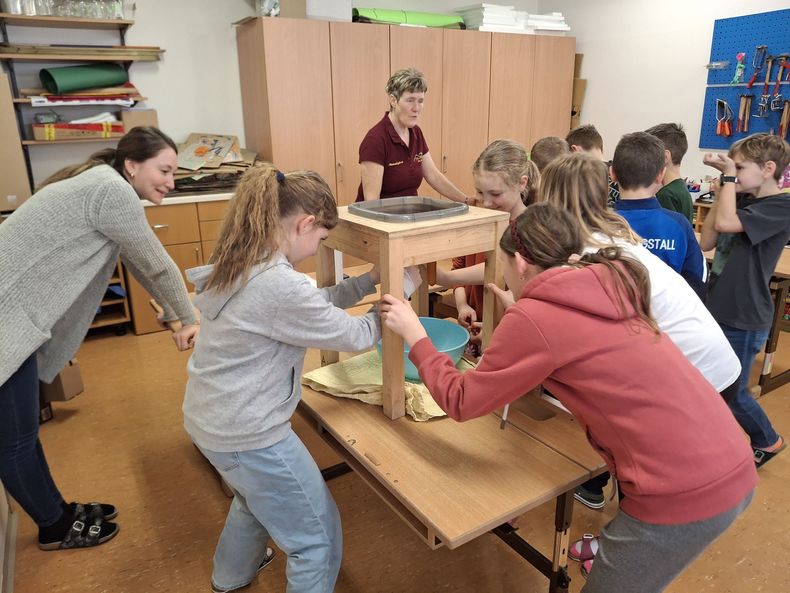 Schulaktion St. Anton 1.jpg Schulaktion St. Anton 1.jpg