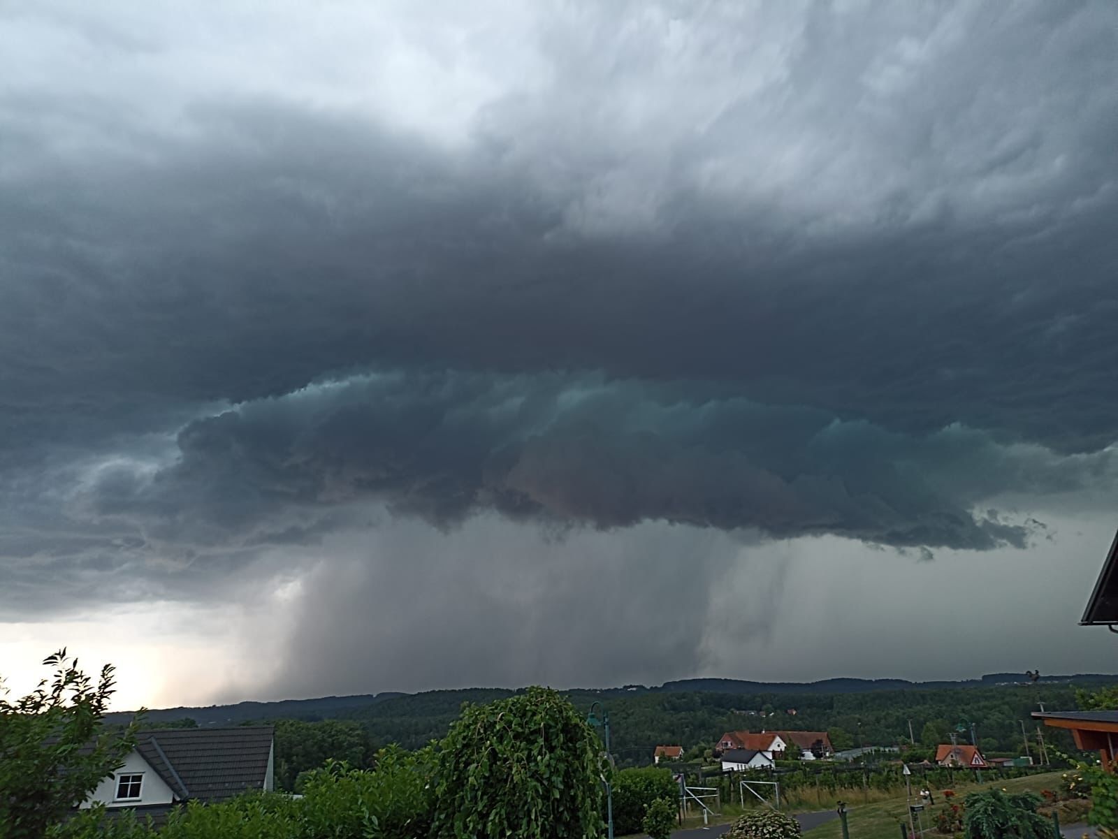 Gewitterzelle über der Steiermark 26.06.2025.jpg © ÖHV Gewitterzelle über der Steiermark 26.06.2025.jpg © ÖHV