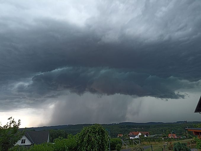 Gewitterzelle über der Steiermark 26.06.2025.jpg © ÖHV