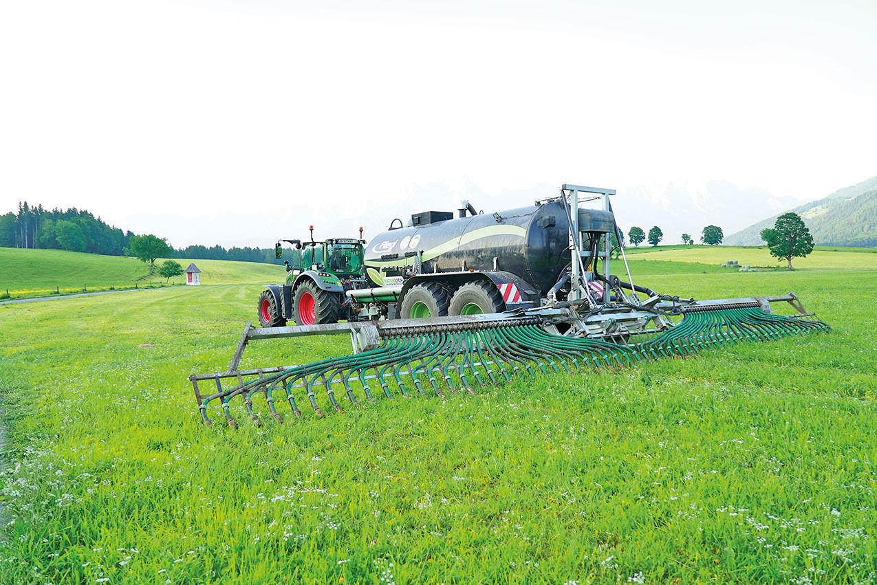 Nährstoffe statt  Verlusten mit  moderner Ausbringung.jpg © Archiv Nährstoffe statt  Verlusten mit  moderner Ausbringung.jpg © Archiv