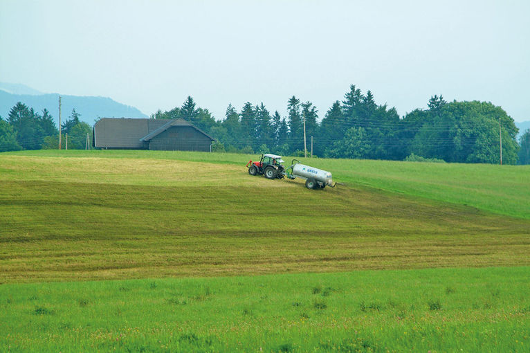 Nährstoffe statt  Verlusten mit  moderner Ausbringung.jpg © Archiv Nährstoffe statt  Verlusten mit  moderner Ausbringung.jpg © Archiv