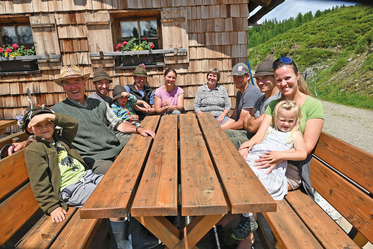 Lercheggalm: Ein Stück Almglück in jedem Laib.jpg © Mooslechner Lercheggalm: Ein Stück Almglück in jedem Laib.jpg © Mooslechner