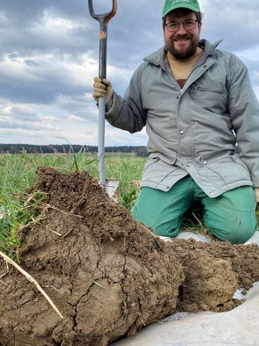SoilRise  - Landwirte betreiben Regenwurmforschung_Winkovitsch - Foto 9.jpg © DI Claudia Winkovitsch