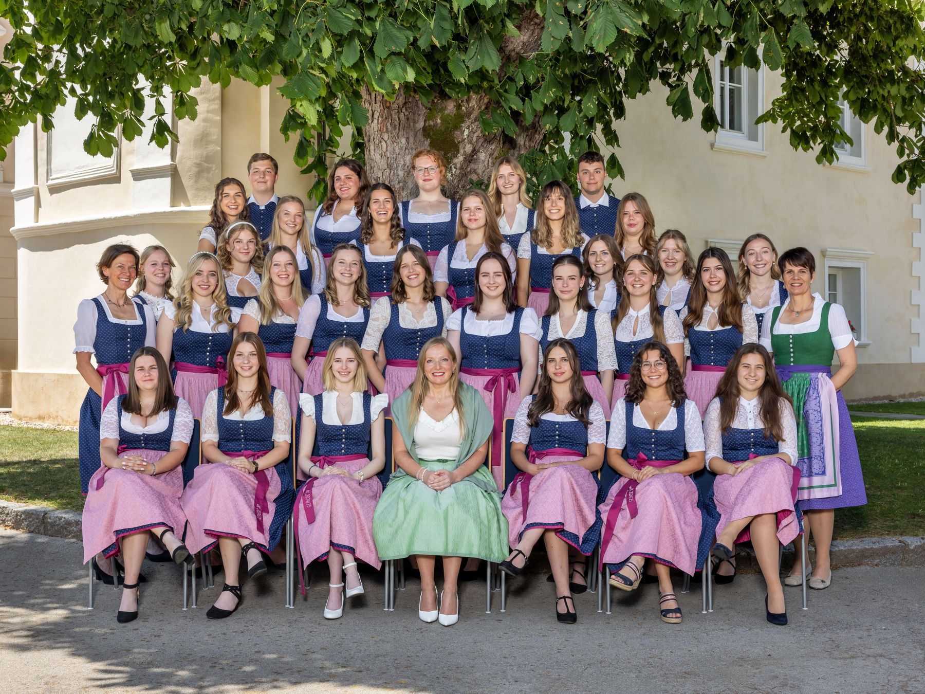 HBLA Pitzelstätten Absolventen des 5-jährigen Jahrgangs Produktmarketing und Regionaltourismus.jpg © Sandra Matanovic
