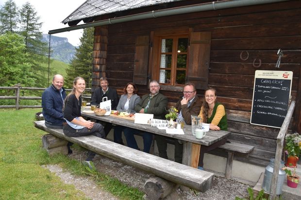 [1754990360432773_7.jpg]