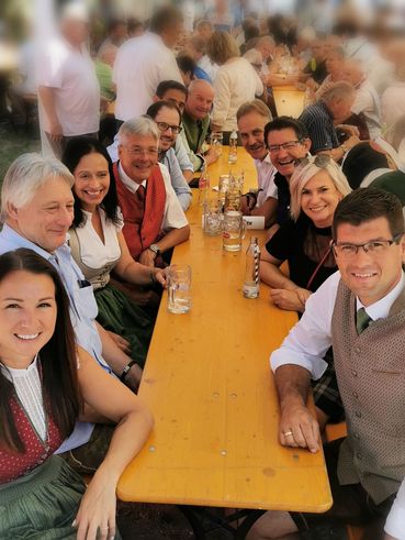 Ehrengäste.jpg © Ferschey/Gebeneter
