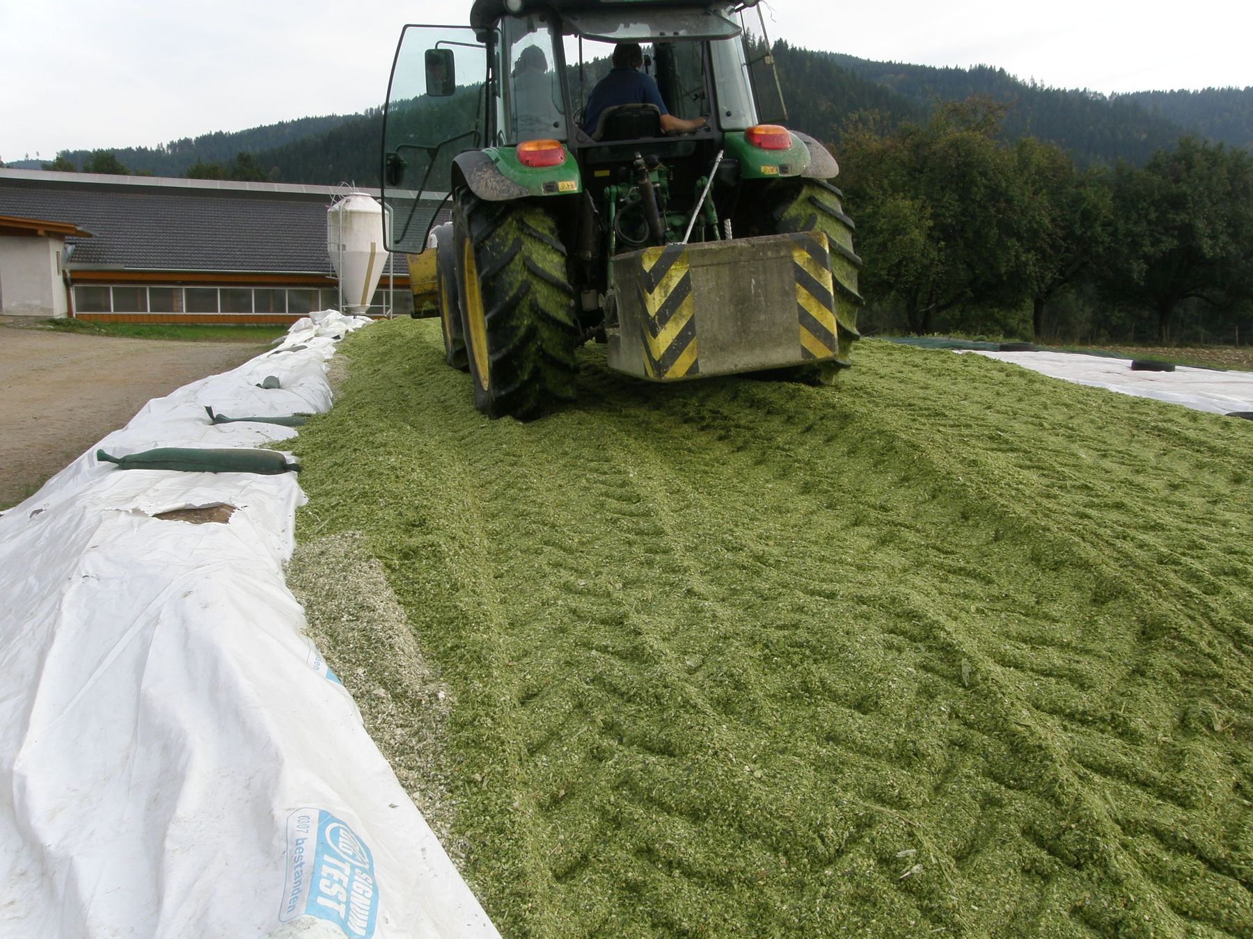 Verdichtung Silomais.jpg © Stromberger Verdichtung Silomais.jpg © Stromberger