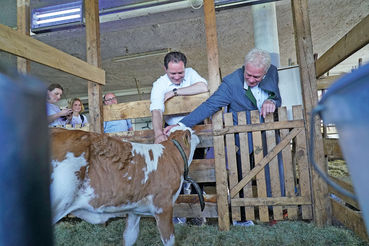 Politik trifft gelebte Landwirtschaft.jpg © Hatheier Politik trifft gelebte Landwirtschaft.jpg © Hatheier