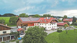 Sichere Zukunft mit Hendlmast und  Milchviehhaltung.jpg © Etter