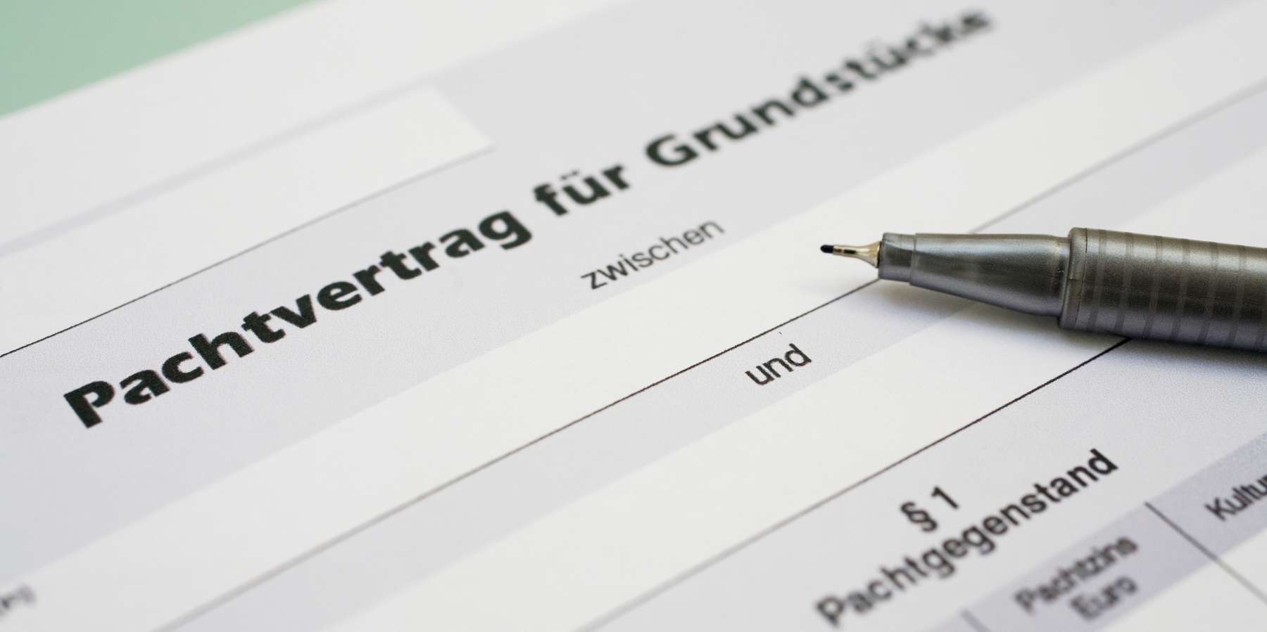 Pachtvertrag.jpg © Adobe Stock