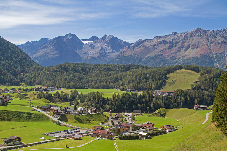 Tiroler Berglandschaft mit Blick auf Niederthai © Hans und Christa Ede – stock.adobe.com