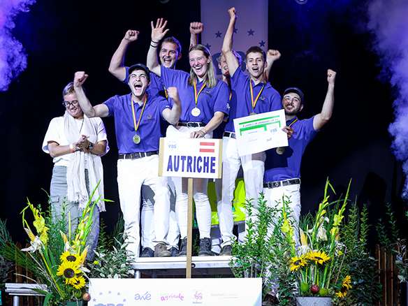 Young Breeders School.jpg © Guillaume Moy Young Breeders School.jpg © Guillaume Moy