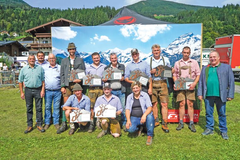 Den Pinzgauer Ziegen gehört der Schauring.jpg © Etter