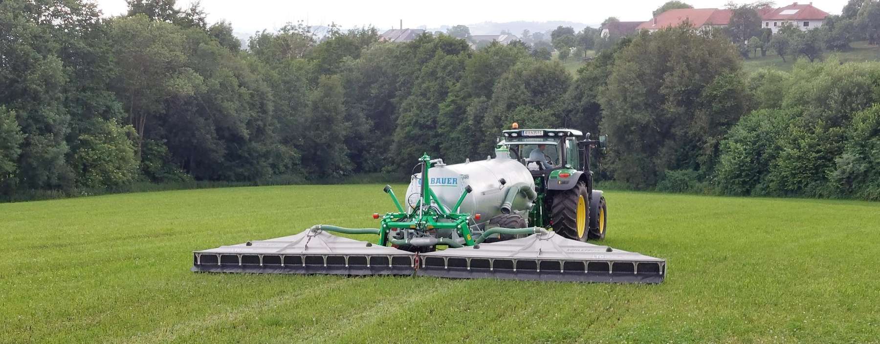 Bodennahe Gülleausbringung - BWSB - LK OÖ.jpg © BWSB-LK OÖ