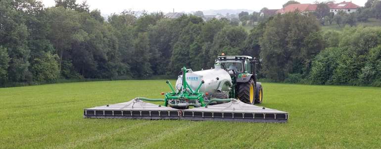Bodennahe Gülleausbringung - BWSB - LK OÖ.jpg © BWSB-LK OÖ