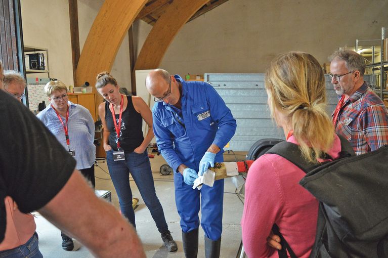 Klauenpfleger stehen auf gesunde Fundamente.jpg © Hatheier