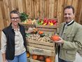 Silvia Fruhmann und LK-Präsident Nikolaus Berlakovich rufen zu regionalem Einkauf auf © LKBgld_Tesch-Wessely