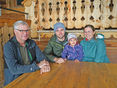 Familienbetrieb vereint Milchwirtschaft und Vermietung © Etter