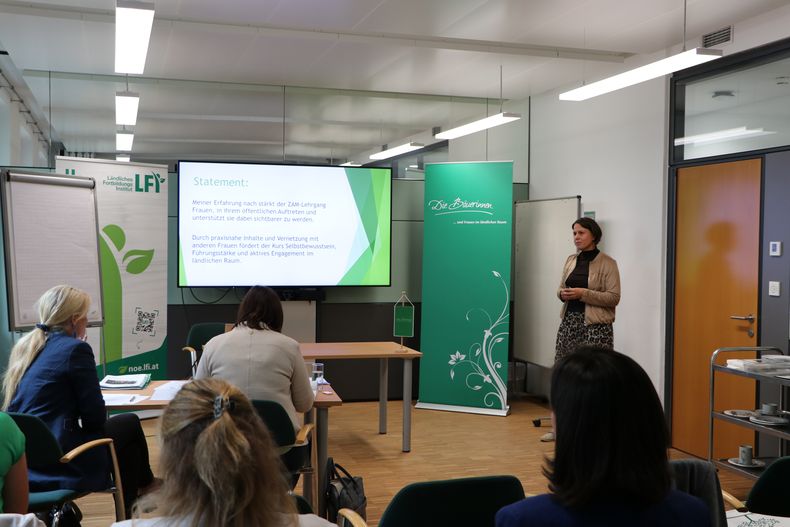 Abschlussgespräche ZAMm.jpg