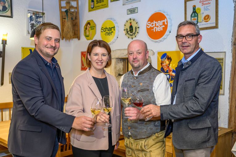 Weinernte-PK_c_Cityfoto_Simmlinger_klein.jpg © Cityfoto/Simlinger