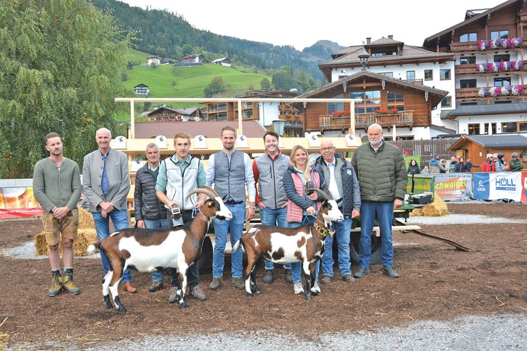Tauernschecken begeistern bei Zweiländerausstellung.jpg © SZV