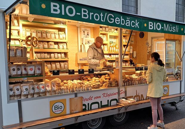 [176112299481591_7.jpg]