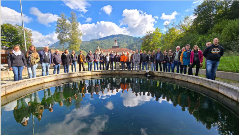 Gruppenbild Vernetzungstreffen.png © Maron