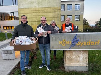 2025 WodL Brotverteilaktion Poysdorf2 © Roman Bayer.jpg © Roman Bayer