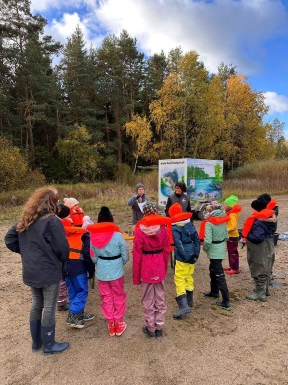 Abfischen macht Schule.jpg © Daniela Morgenbesser/LK Niederösterreich