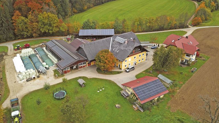 Bio-Landwirtschaft und Photovoltaik ab   der ersten Stunde .jpg © Hatheier Bio-Landwirtschaft und Photovoltaik ab   der ersten Stunde .jpg © Hatheier