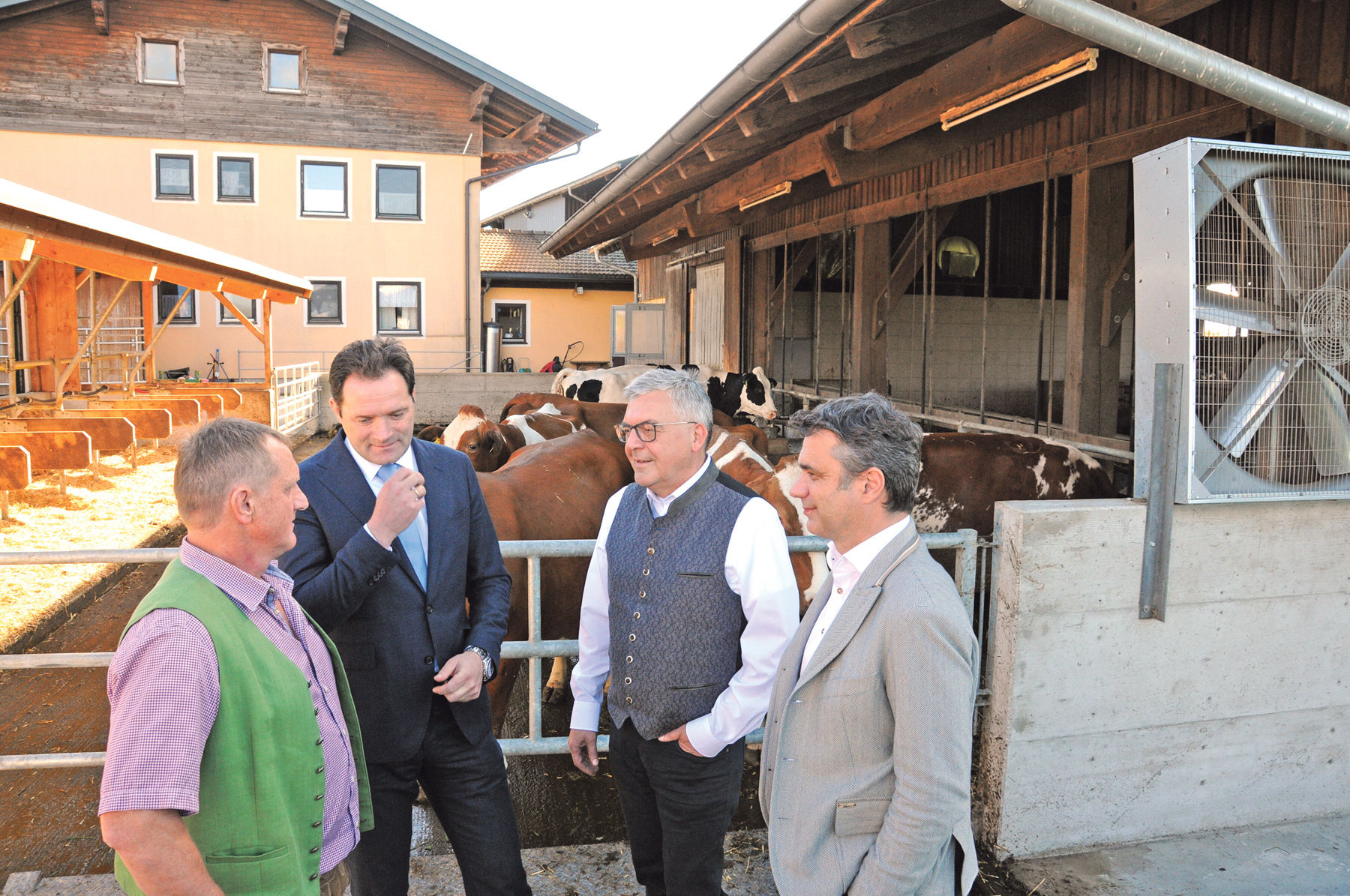Sepp Schwaiger hatte das Ohr bei den Bäuerinnen und Bauern.jpg © Dürnberger, Mooslechner, Strobl Sepp Schwaiger hatte das Ohr bei den Bäuerinnen und Bauern.jpg © Dürnberger, Mooslechner, Strobl