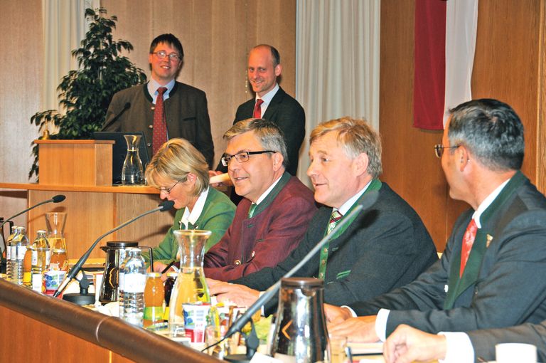 Sepp Schwaiger hatte das Ohr bei den Bäuerinnen und Bauern.jpg © Dürnberger, Mooslechner, Strobl Sepp Schwaiger hatte das Ohr bei den Bäuerinnen und Bauern.jpg © Dürnberger, Mooslechner, Strobl