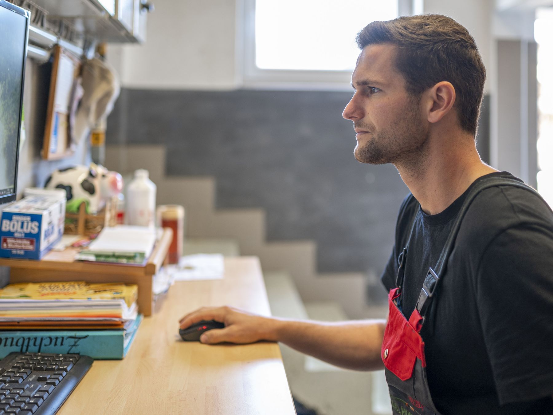 Bueroarbeiten_agrarfoto.jpg © agrarfoto