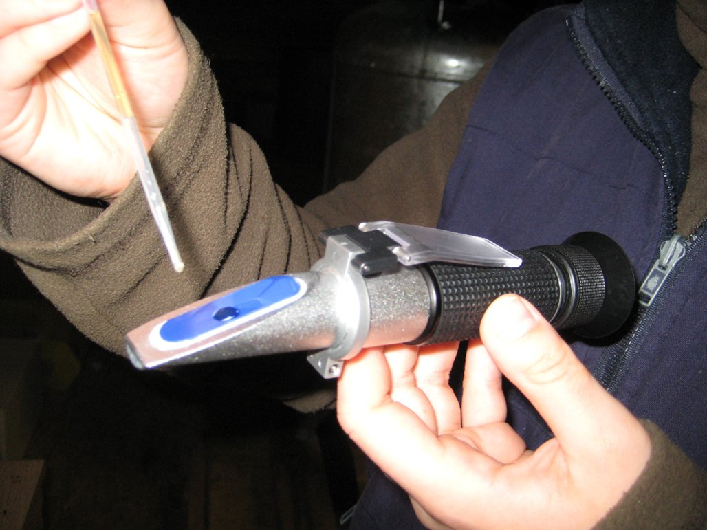 Refraktometer@KUNZ, LK Schleswig Holstein.png © Quelle: KUNZ, LK Schleswig-Holstein 2012