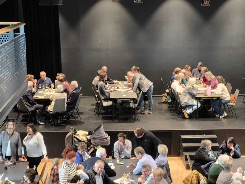 NHF Gäste8.jpg NHF Gäste8.jpg