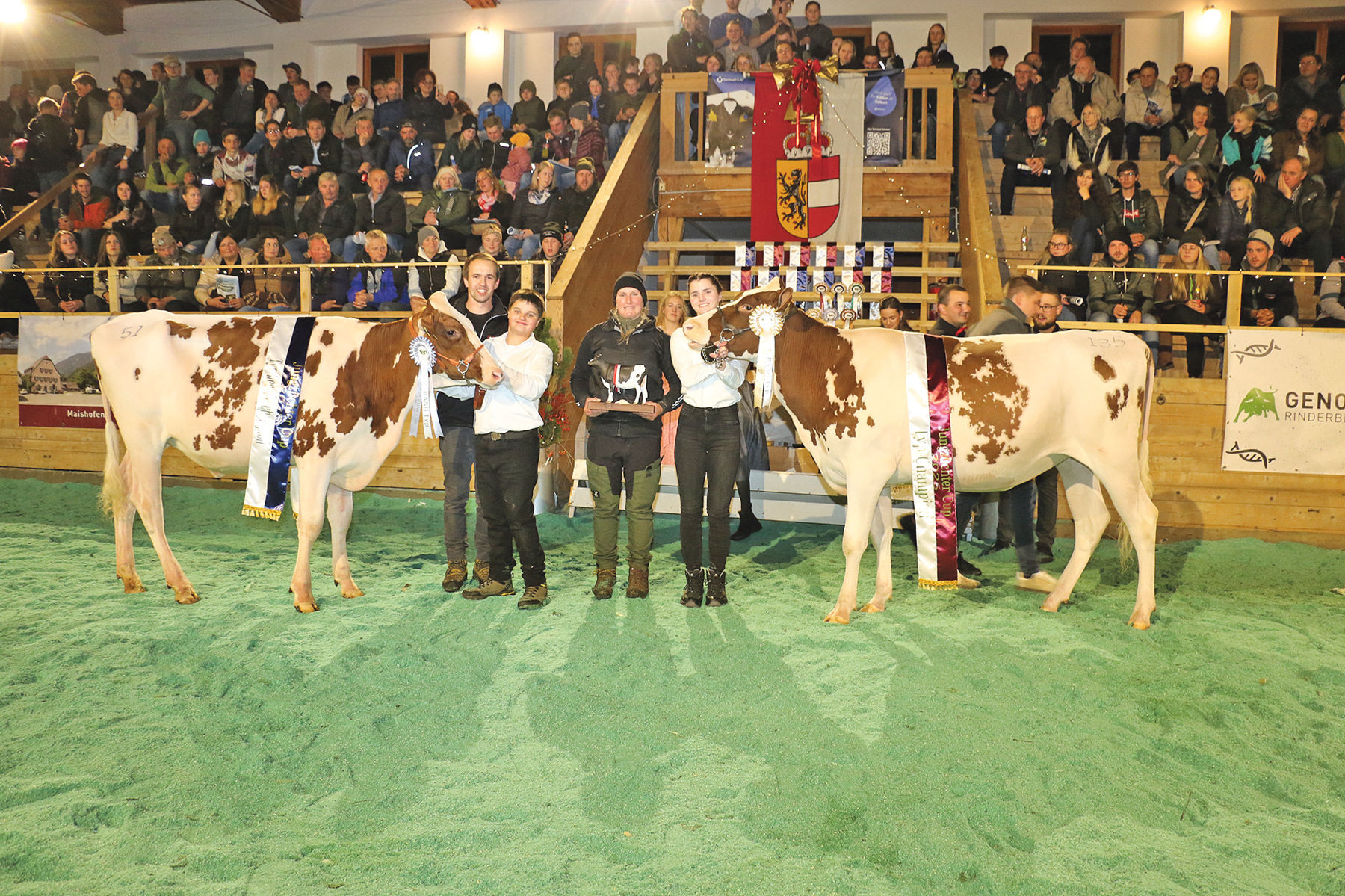 Applaus für diese Jugend – Jungzüchter begeistern in allen Facetten.jpg © Sendlhofer