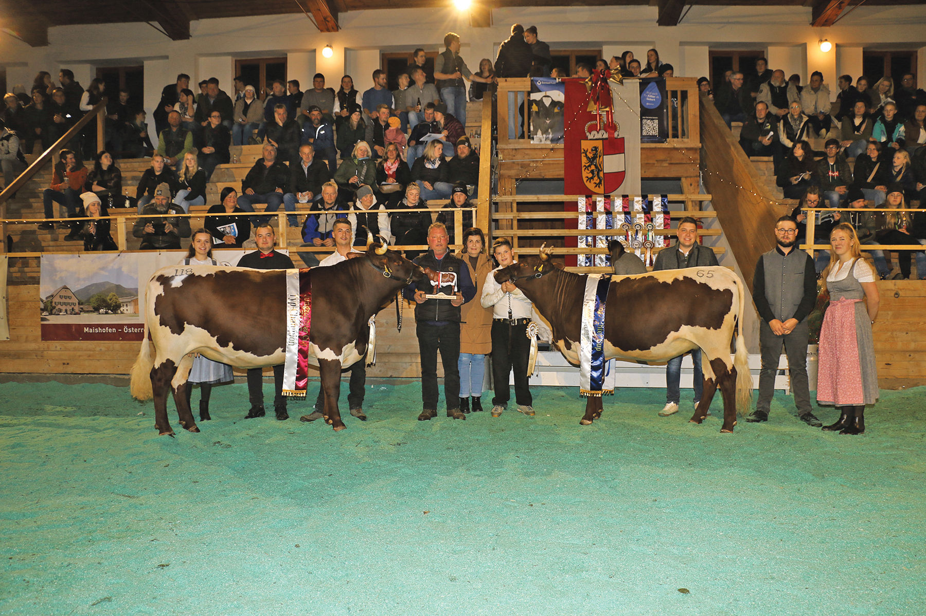 Applaus für diese Jugend – Jungzüchter begeistern in allen Facetten.jpg © Sendlhofer