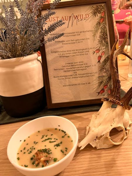 Lust auf Wild Hase und Reh  © Waltraud Strobl 