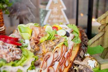 Jausenplatte.jpg © GvB/dielechnerei