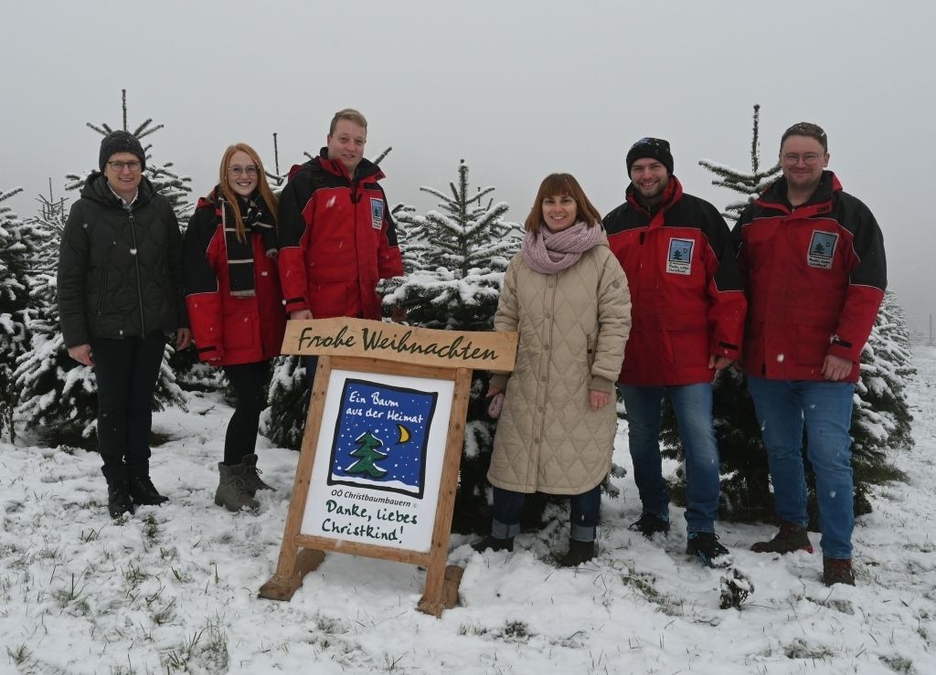PK Christbaumsaisonauftakt_LK OÖ_kl.jpg © Landwirtschaftskammer OÖ