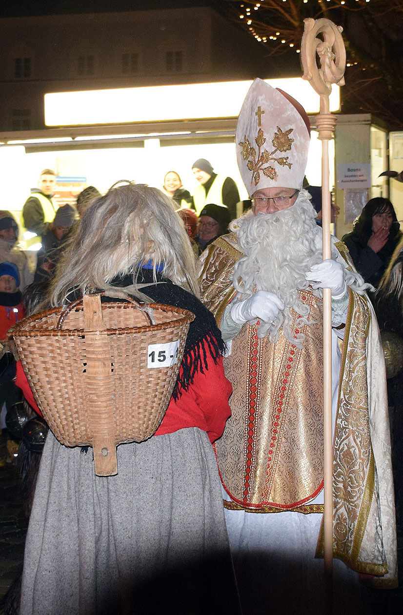 Weiße Percht, Nikolaus.jpg © Archiv