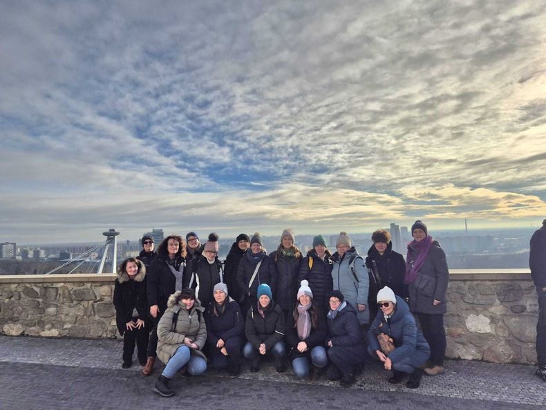 Gruppenfoto 1.jpg Gruppenfoto 1.jpg