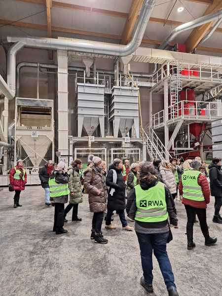 03 RWA Saatgutaufbereitung.jpg 03 RWA Saatgutaufbereitung.jpg