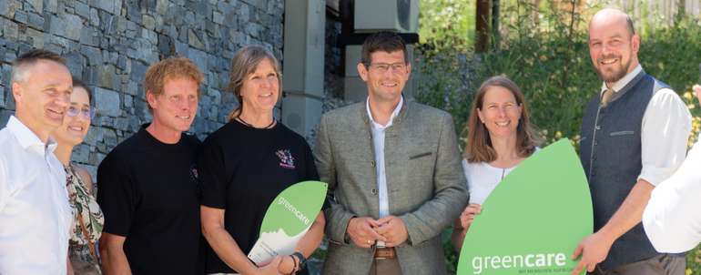 Hoftafelverleihung Brahmahof (c) lebenswirtschaft.jpg © LK Kärnten/Monika Nell