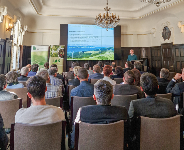 Publikum beim Vortrag über erneuerbare Energie © LK Tirol