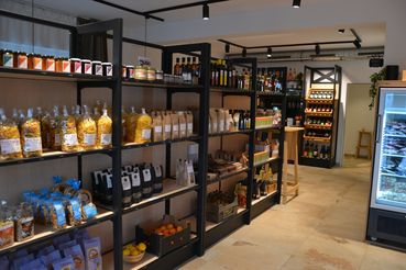 Bild 2 Hofladen.jpg © LK OÖ/Rott