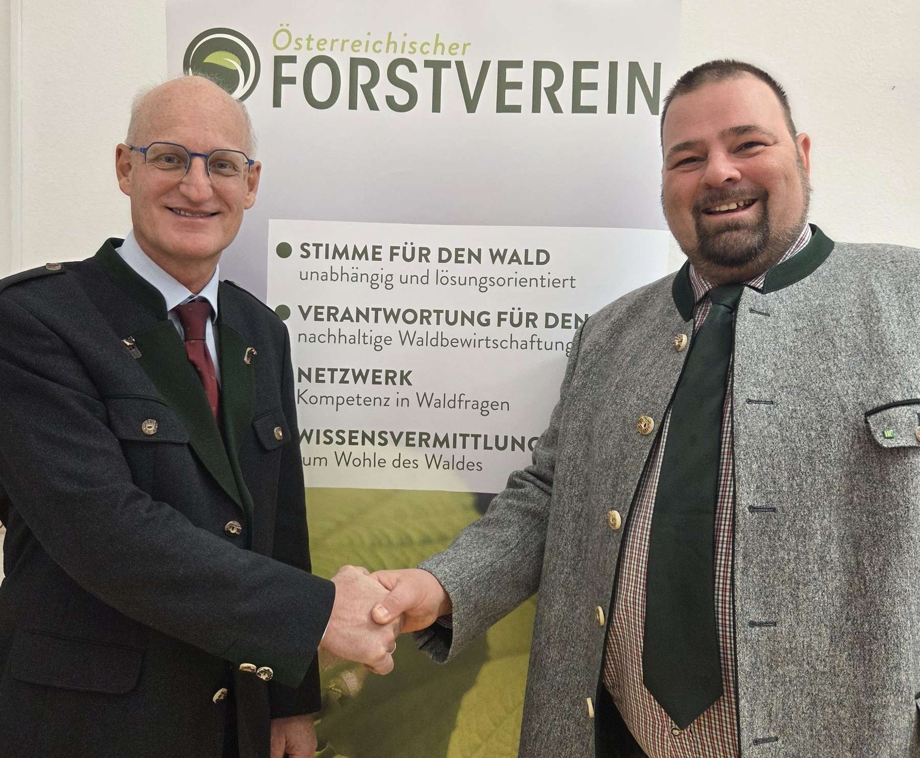 Übergabe im Österr. Forstverein.jpg © Österr. Forstverein