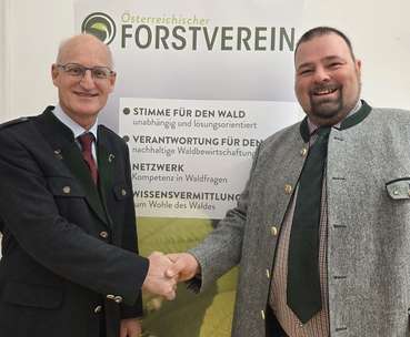 Übergabe im Österr. Forstverein.jpg © Österr. Forstverein