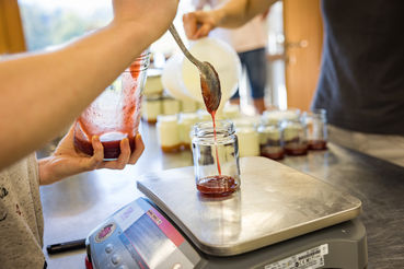 Waage_(c)AMA GENUSS REGION-wildbild.at.jpg © AMA GENUSS REGION/wildbild.at